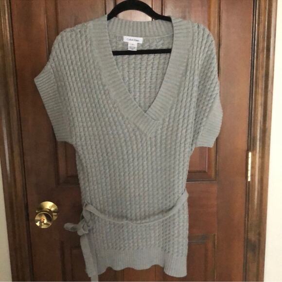 Calvin Klein | Short Sleeve Tunic Sweater with Belt Size S - Picture 4 of 9